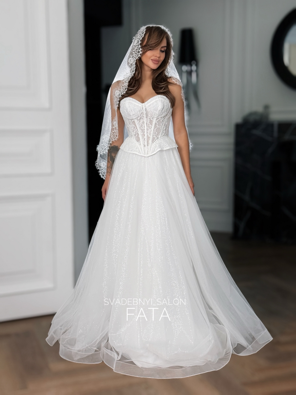 Кружево и блеск