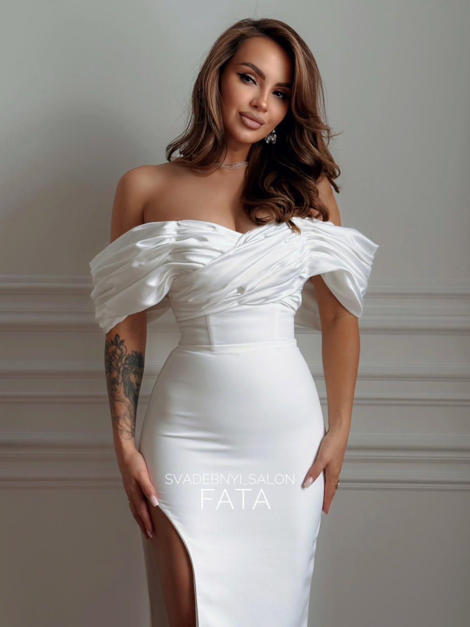 Силуэтное с разрезом