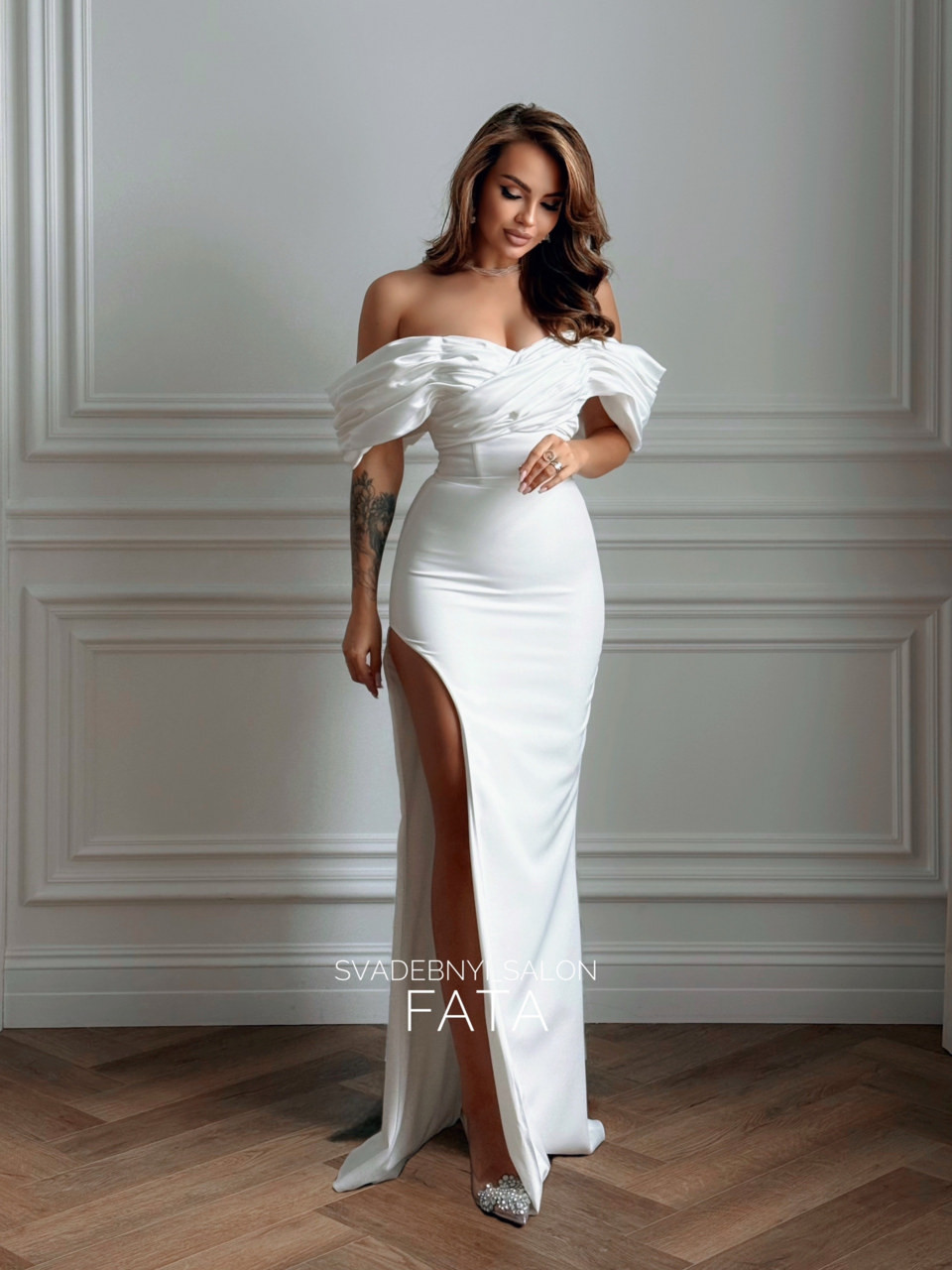 Силуэтное с разрезом