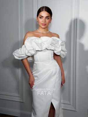 Силуэтное платье с воздушным &quot;облаком&quot;