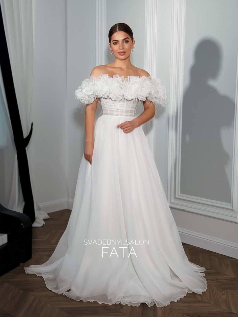 Органза с цветочным &quot;облаком&quot;. Диана