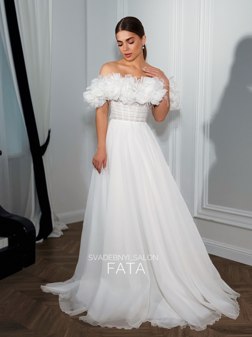 Органза с цветочным &quot;облаком&quot;. Диана