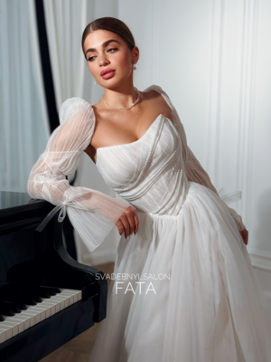 Воздушное, с разрезом. Крис