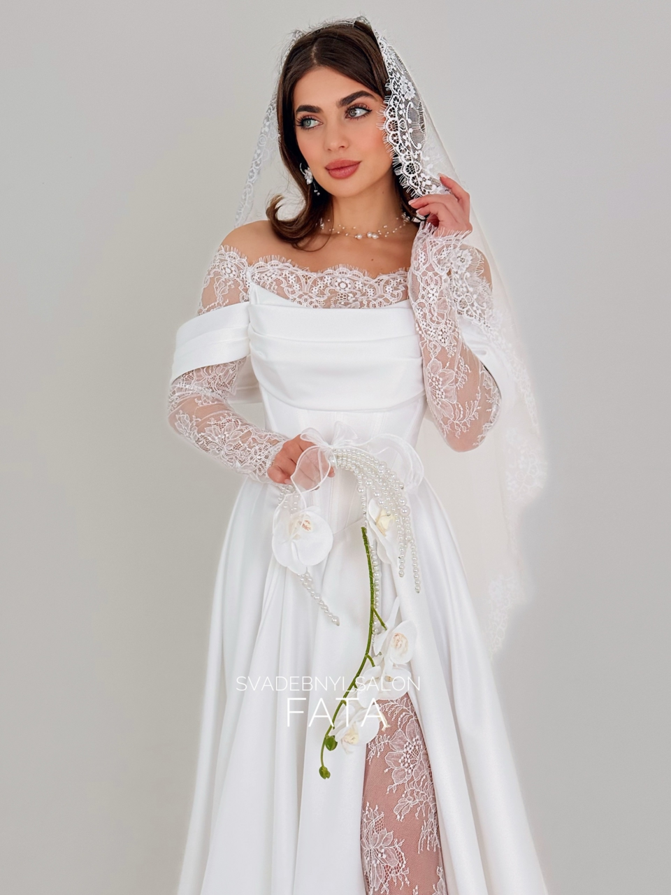 Атлас и кружево. Виргиния