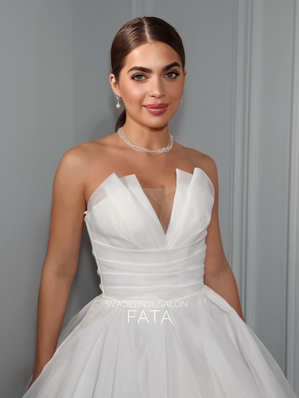 Органза со шлейфом. Никки